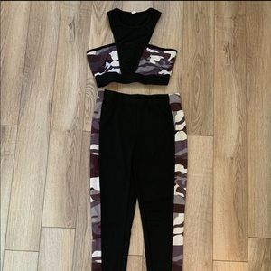 Workout set. Activewear.